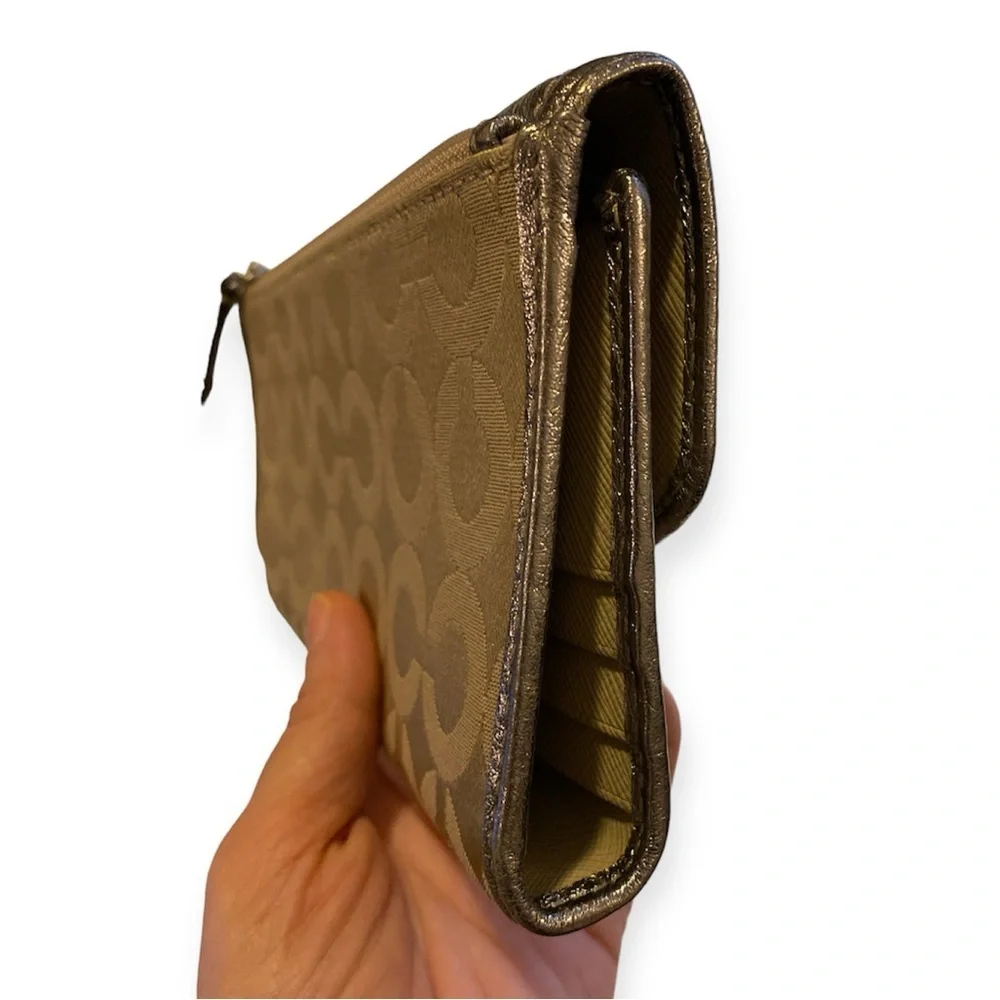 💕COACH Set Madison Metallic Silver & Tan Op Art Canvas Carryall Wallet